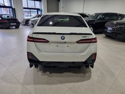 2025 BMW i5