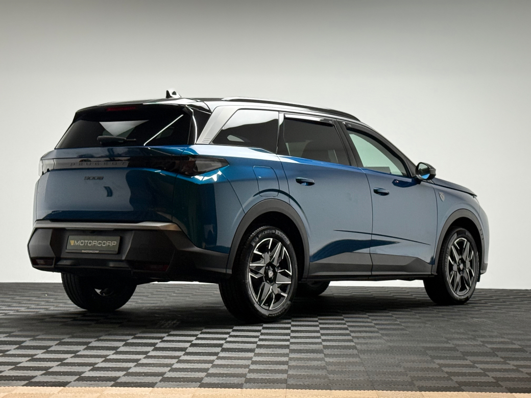 2025 Peugeot 5008