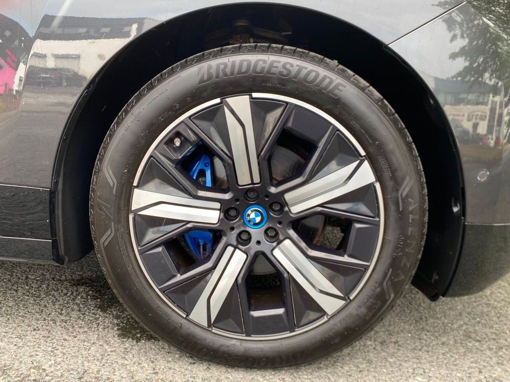 2022 BMW iX