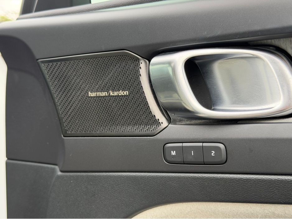 2021 Volvo XC40