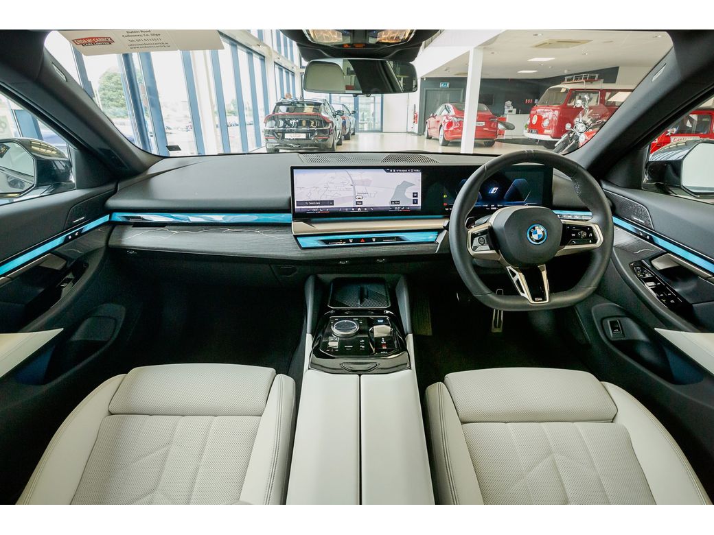 2025 BMW i5