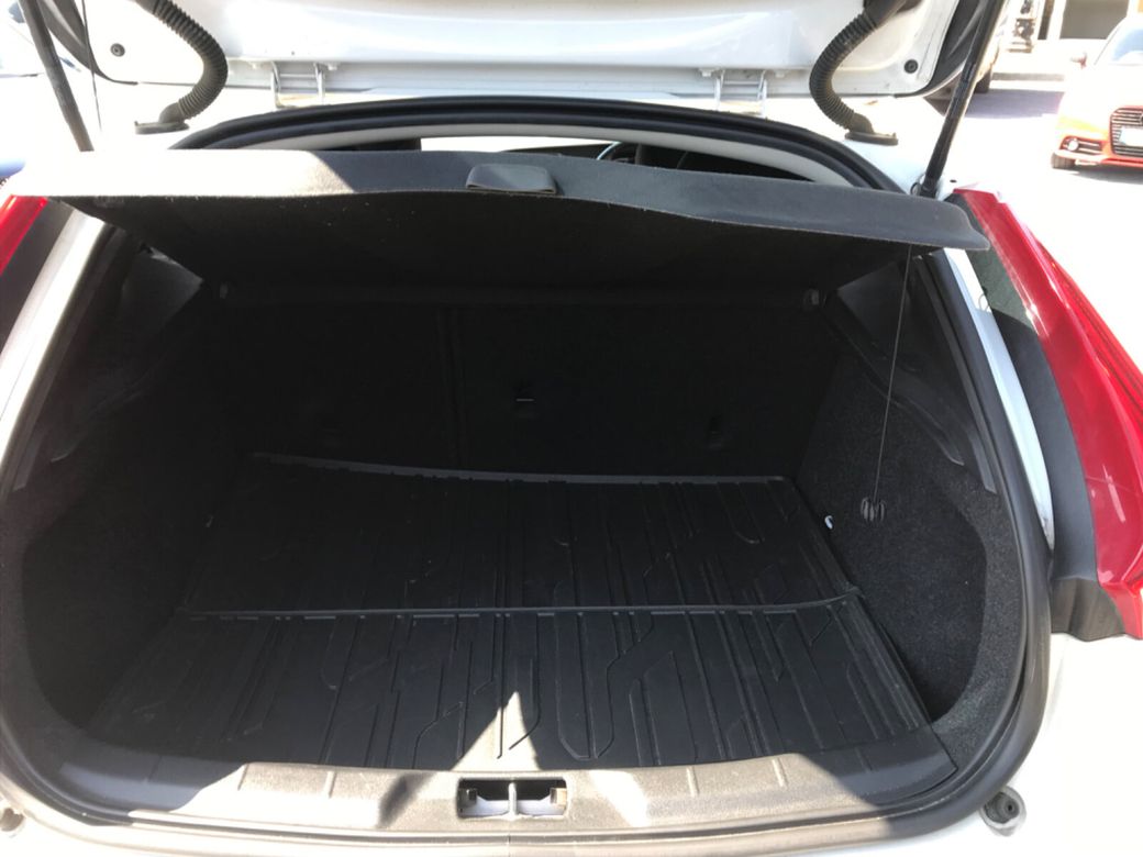 2016 Volvo V40