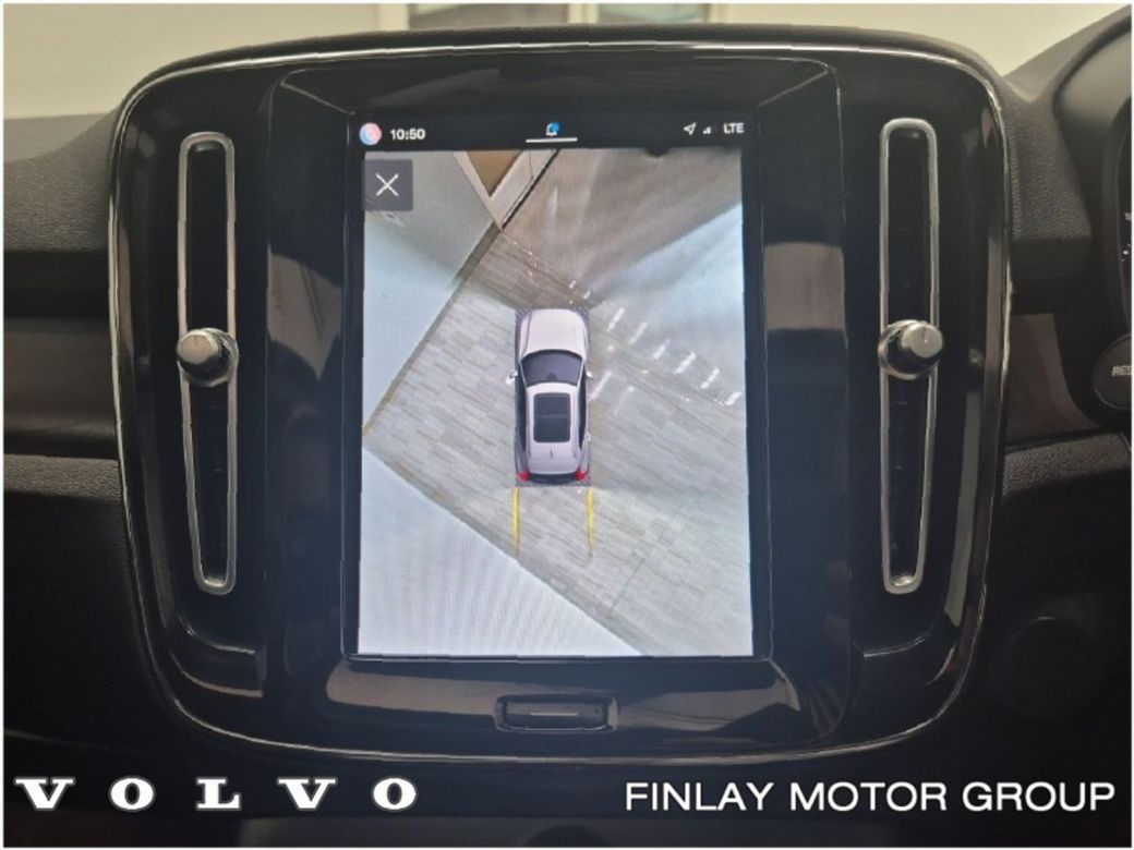 2023 Volvo XC40