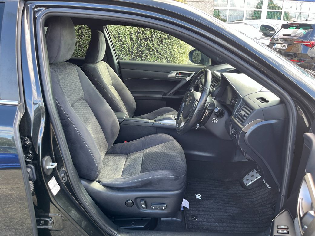 2017 Lexus CT 200h