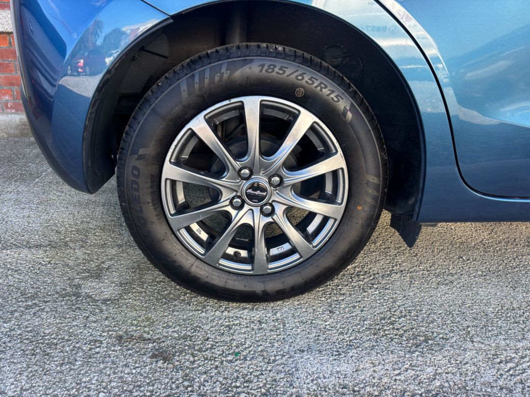2017 Mazda Demio