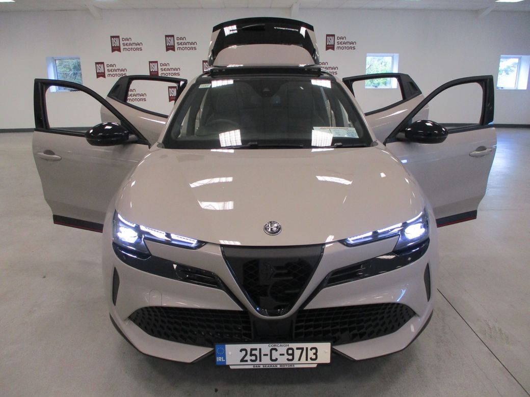 2025 Alfa Romeo Junior