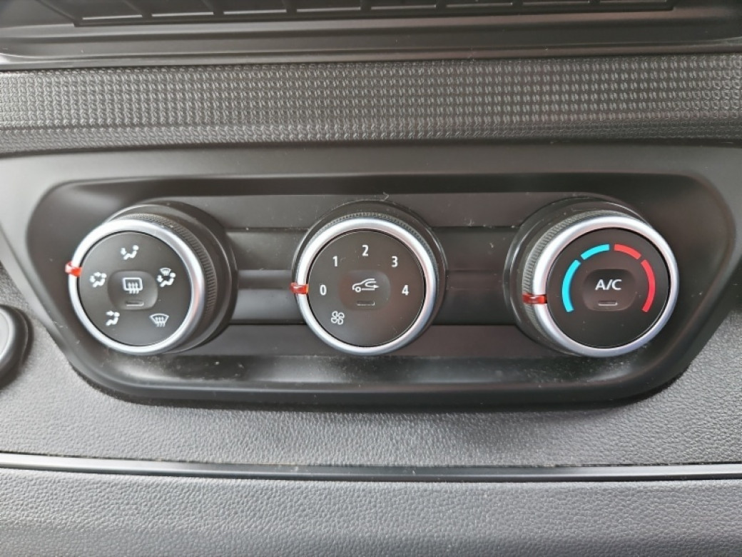 2024 Nissan Primastar