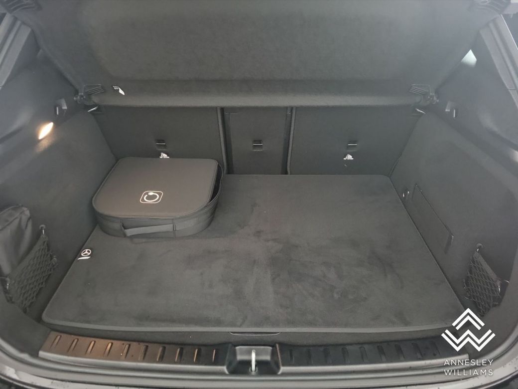 2025 Mercedes-Benz EQA
