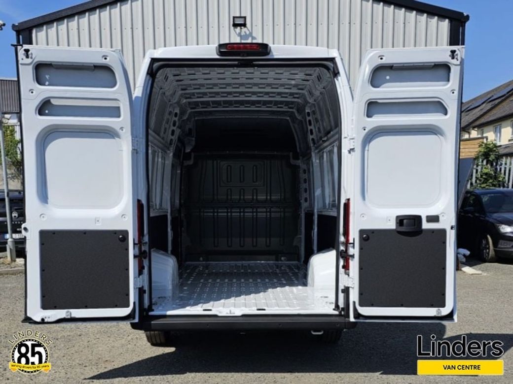 2026 Opel Movano