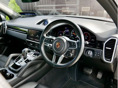 2022 Porsche Cayenne