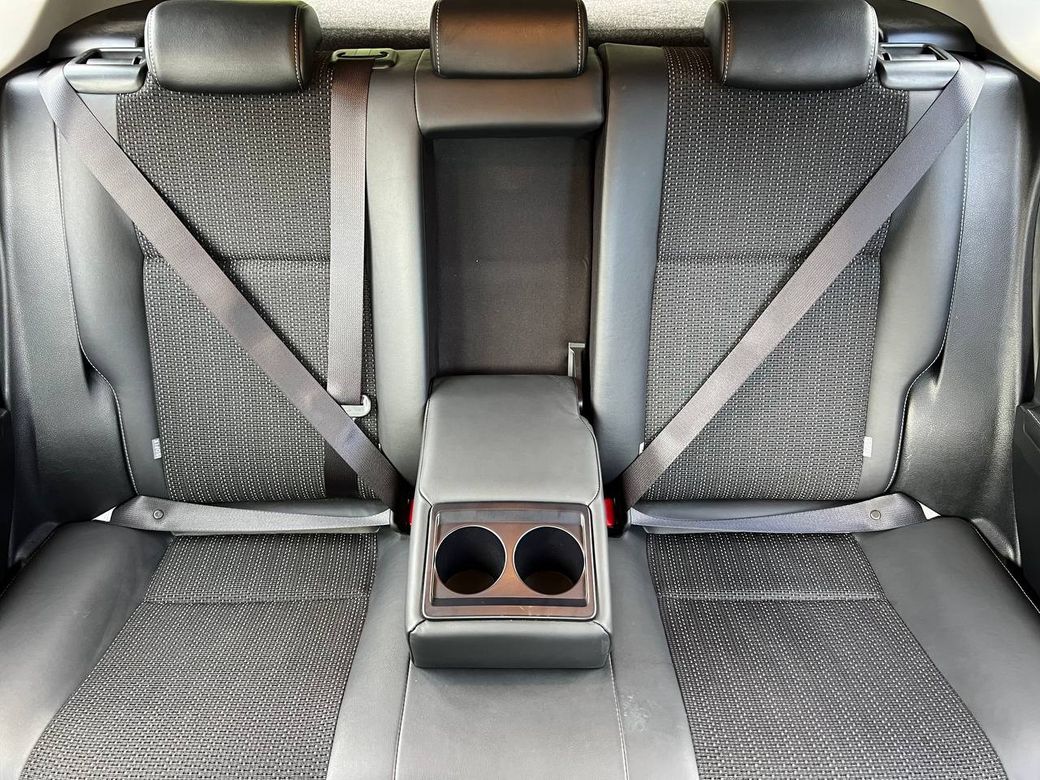 2017 Toyota Auris