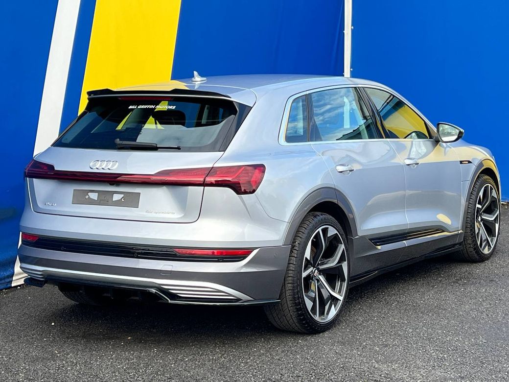 2022 Audi e-tron