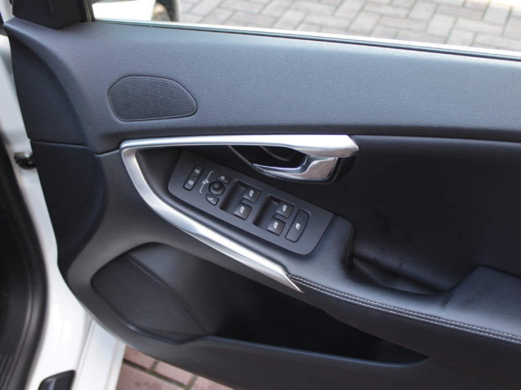 2016 Volvo V40