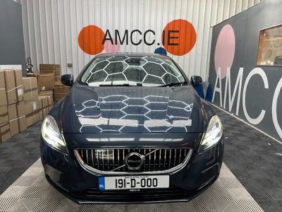 2019 Volvo V40