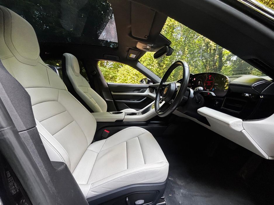 2023 Porsche Taycan