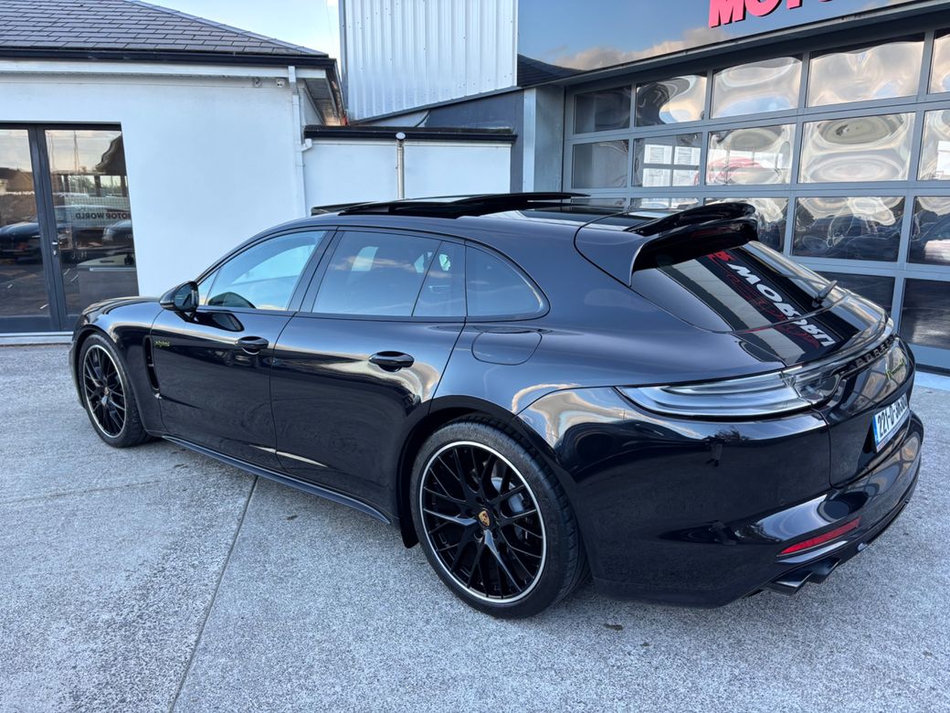 2022 Porsche Panamera