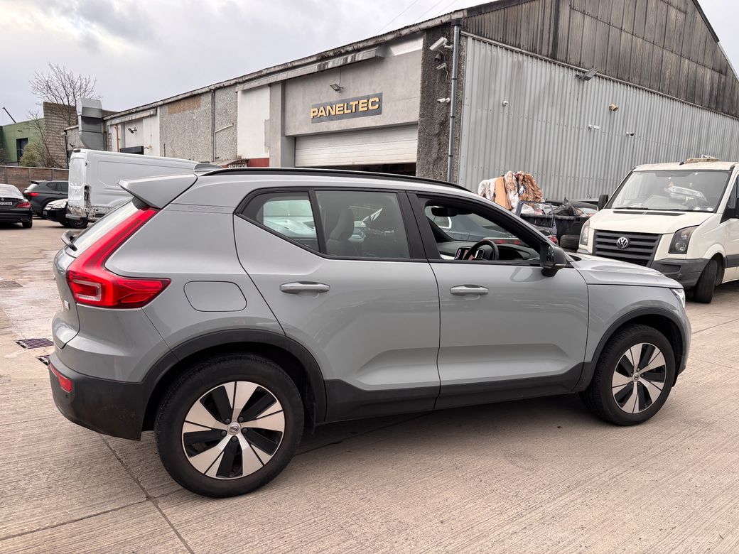 2023 Volvo XC40