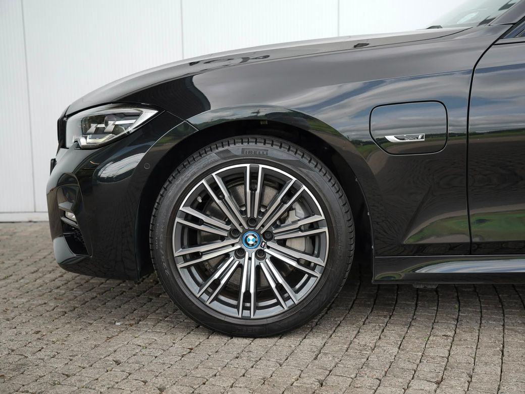 2022 BMW 330