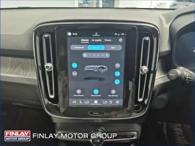 2025 Volvo EX40