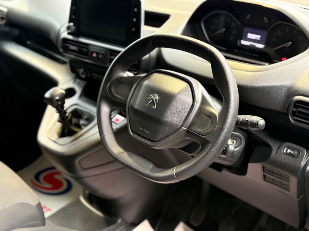 2023 Peugeot Partner
