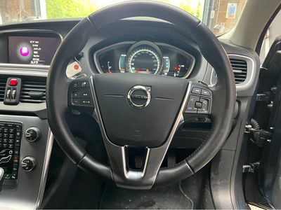 2017 Volvo V40