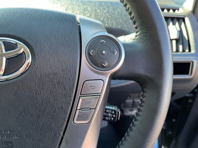 2018 Toyota Prius Alpha