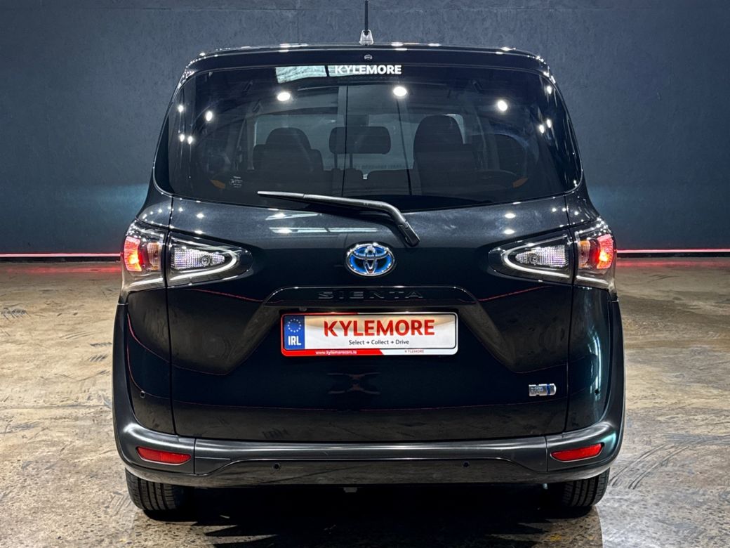 2021 Toyota Sienta