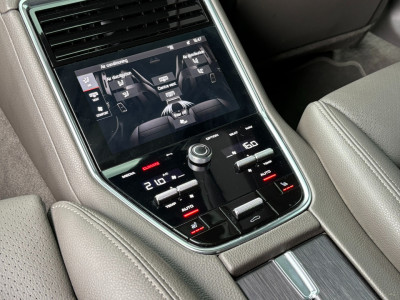 2022 Porsche Panamera