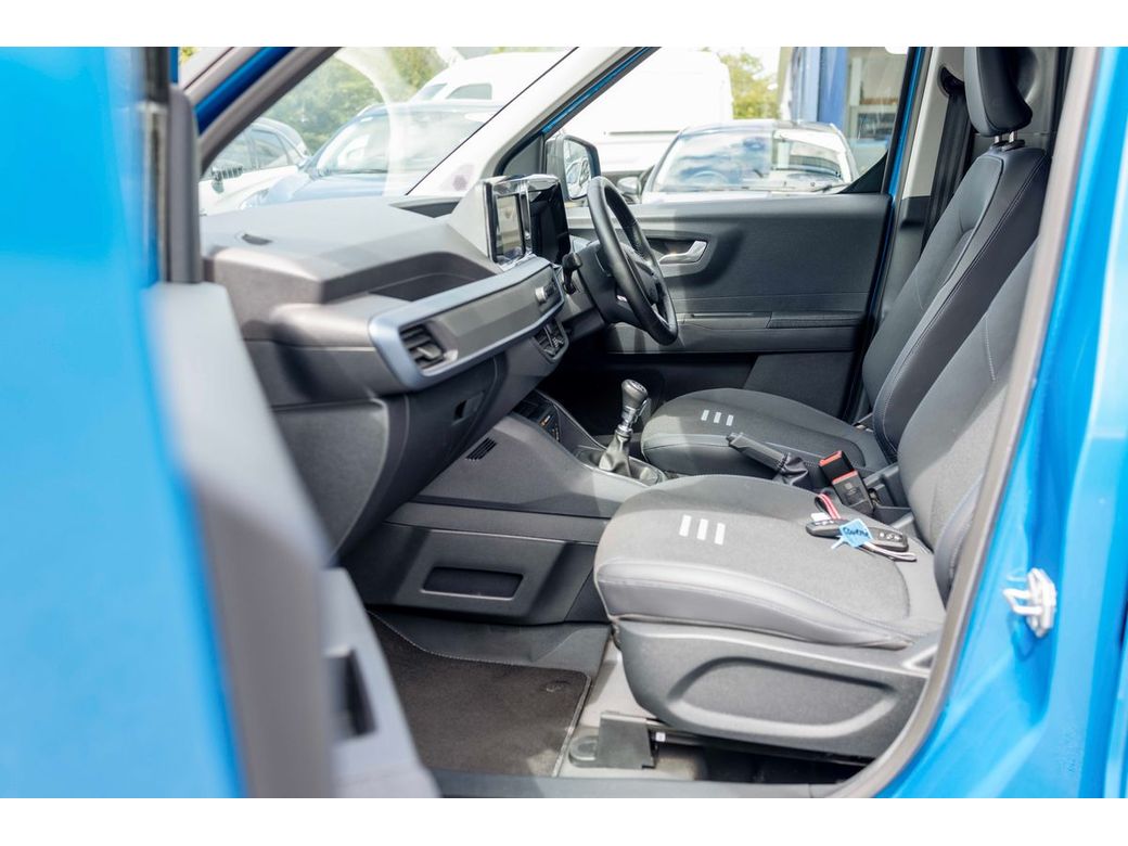 2025 Ford Transit Courier