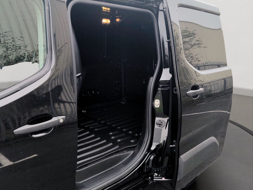 2025 Peugeot Partner