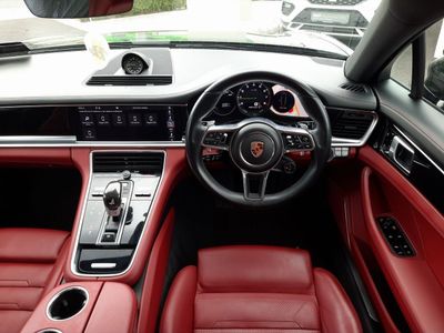 2020 Porsche Panamera
