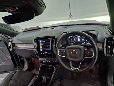2023 Volvo XC40