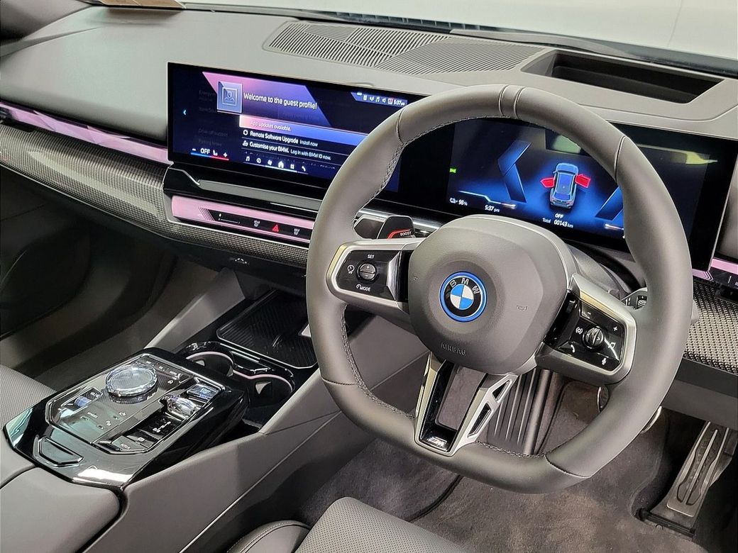 2025 BMW i5