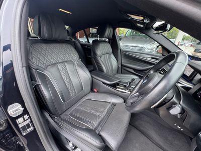 2023 BMW 520