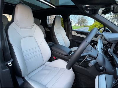 2024 Porsche Cayenne