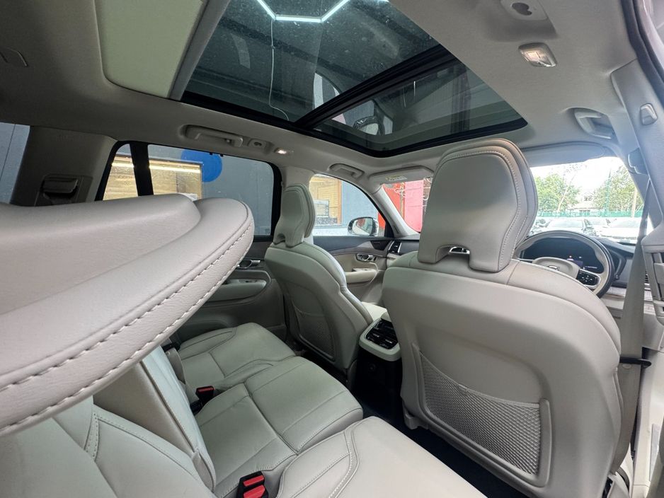 2023 Volvo XC90