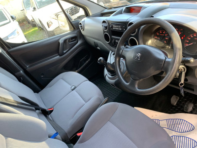 2015 Peugeot Partner
