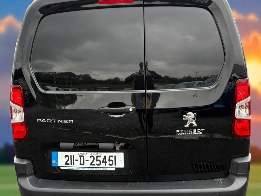 2021 Peugeot Partner