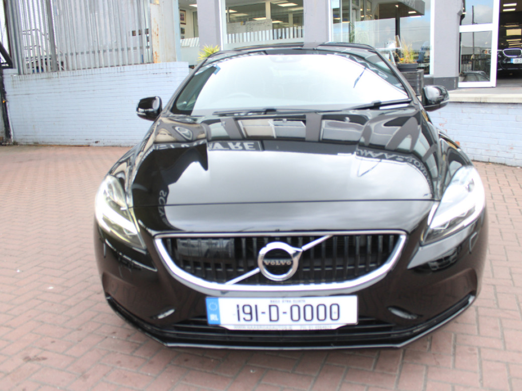 2019 Volvo V40