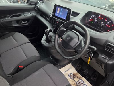 2021 Peugeot Partner