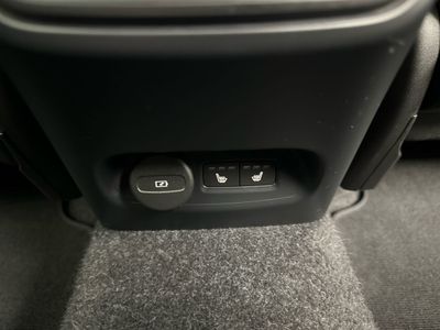 2023 Volvo C40