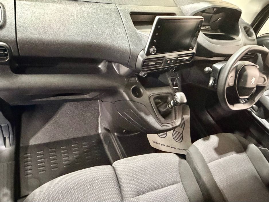 2023 Peugeot Partner