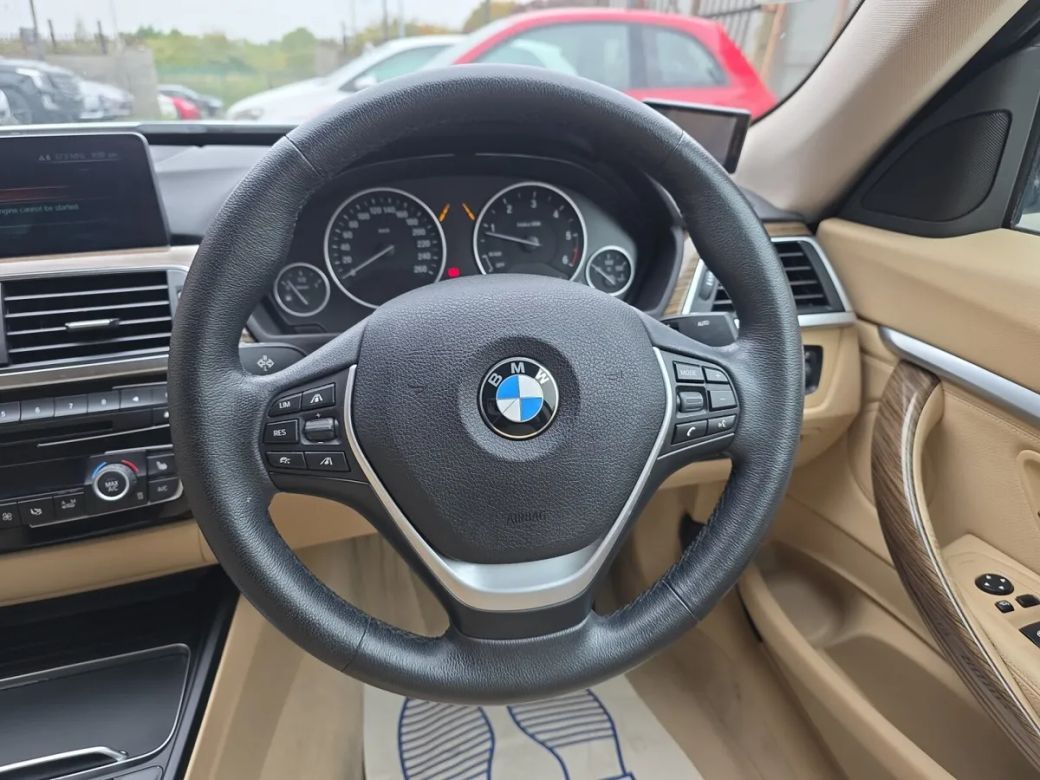 2017 BMW 320