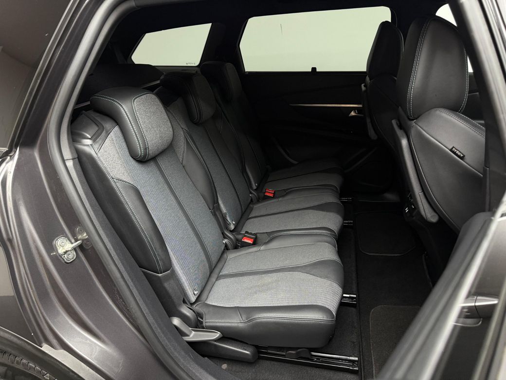 2023 Peugeot 5008