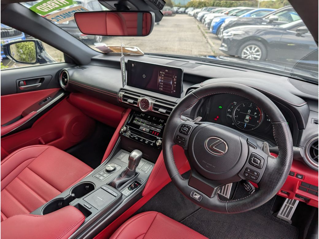 2021 Lexus IS 300h