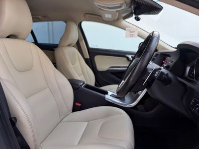 2017 Volvo V60 Cross Country
