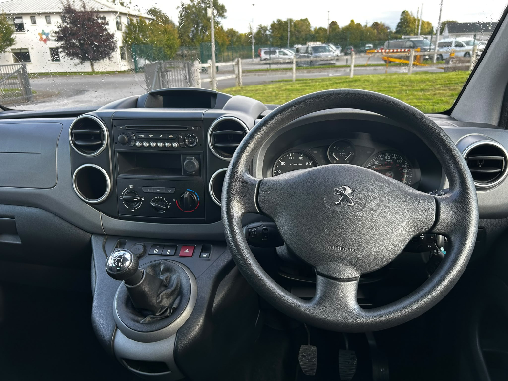 2017 Peugeot Partner Tepee