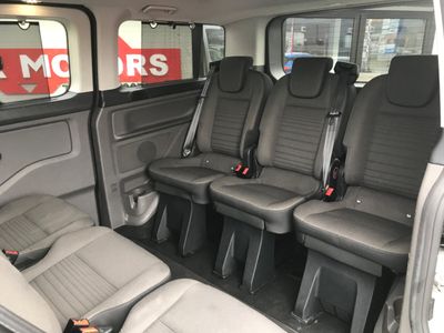2022 Ford Tourneo