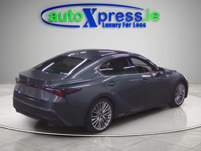 2021 Lexus IS 300h