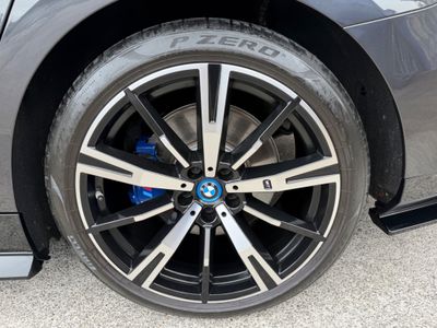 2025 BMW 5 Series